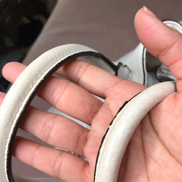 Leather bag. - Picture 12 of 16